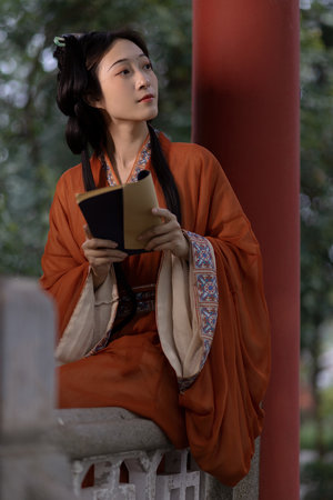 艳妇臀荡乳欲伦交换